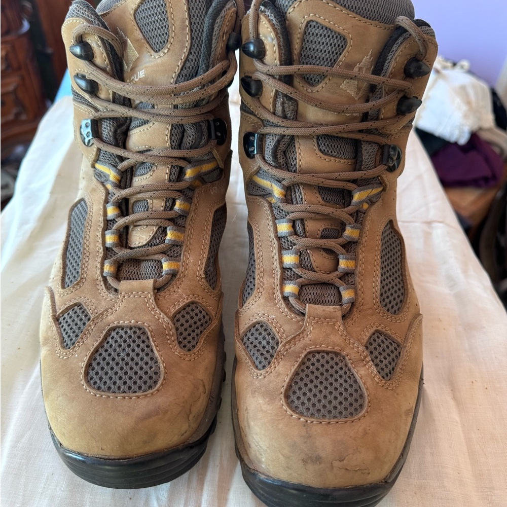 Vasque Clarion ‘88 (model 7462) Men's Hiking Boots